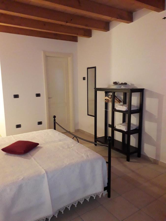 La Tana Del Picchio Villa Neviano degli Arduini Exterior foto